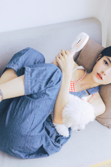 乡野小妮